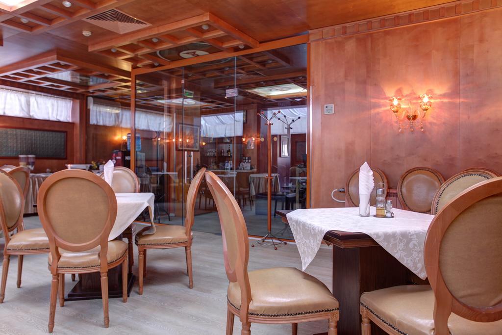 סופיה Central Plaza Hotel מראה חיצוני תמונה